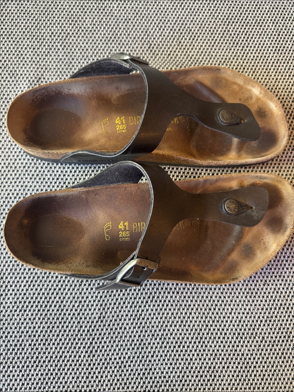 Birkenstock brown Leather Gizeh Thong Sandals with Buckle, size 41